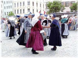 Folkloren dans DE Kraal