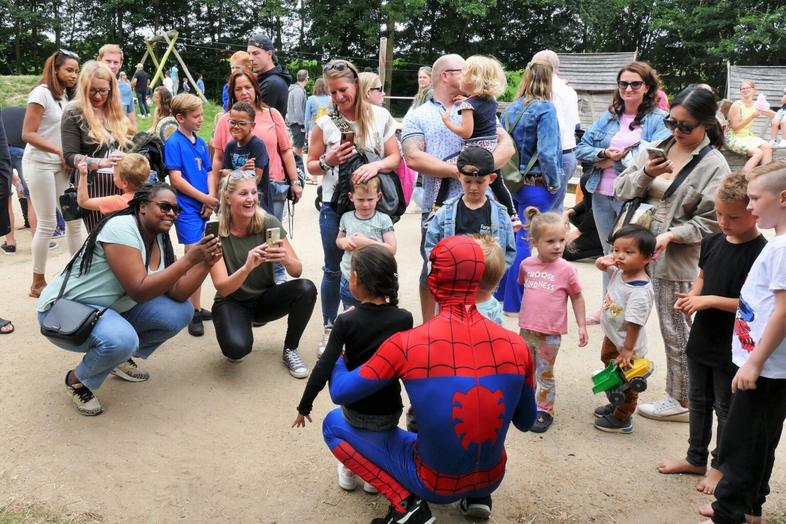 fot-met-spidermanPiet-Jonker-weidevenner.nl-speelkraam-tien-jaar-72