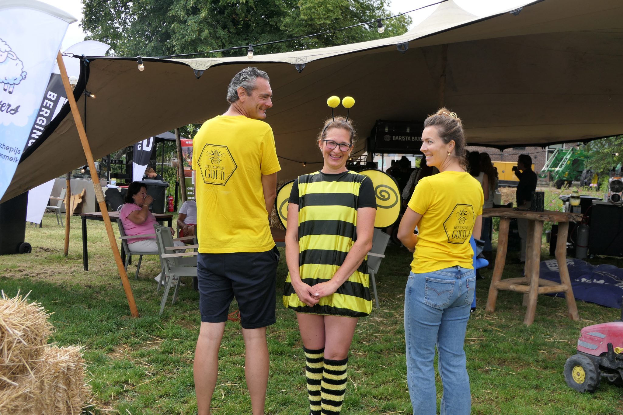 1-weidevenner.nl-Beemster-Bloemen-plukken-17