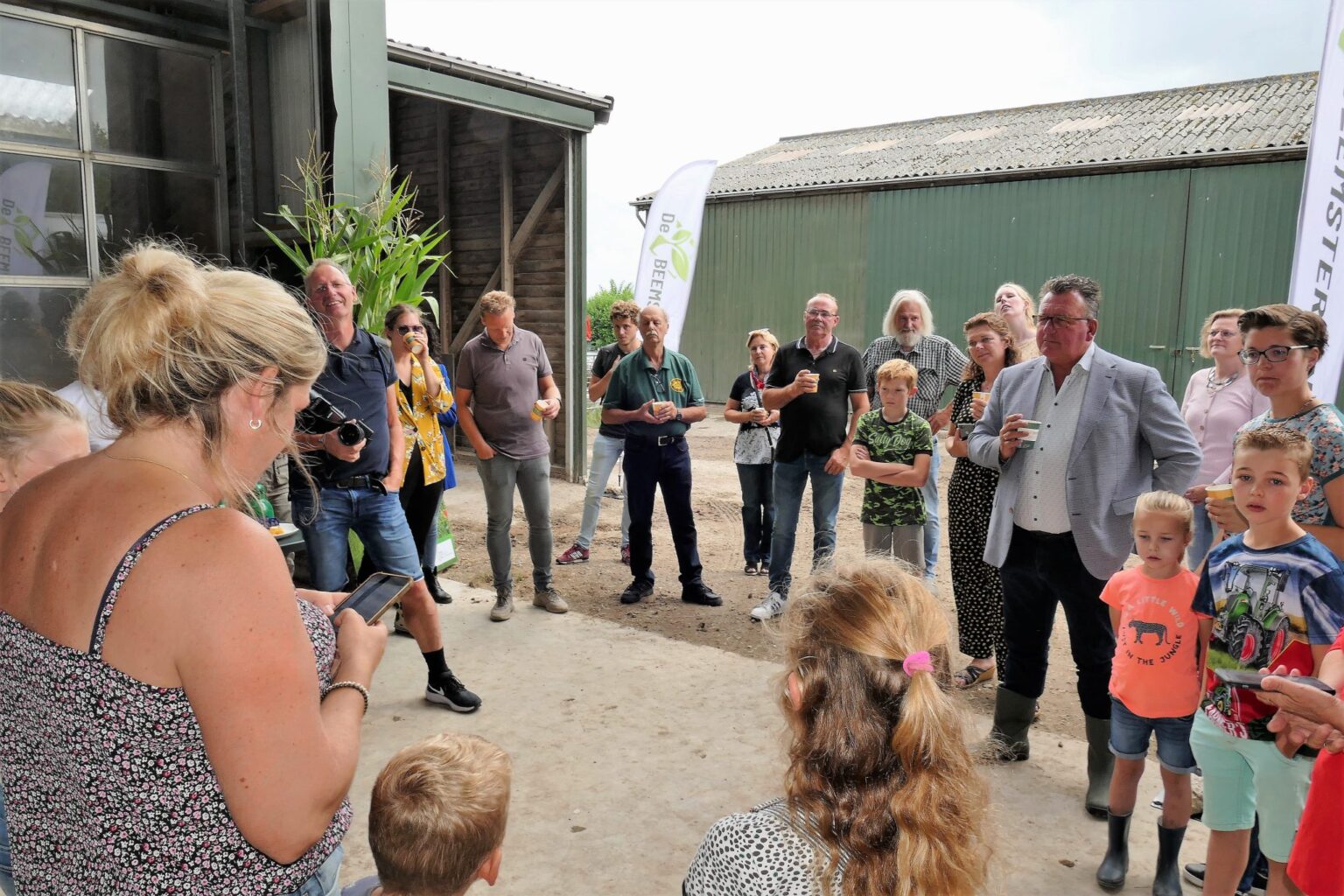 Piet-Jonker-weidevenner-bloemenlint-3