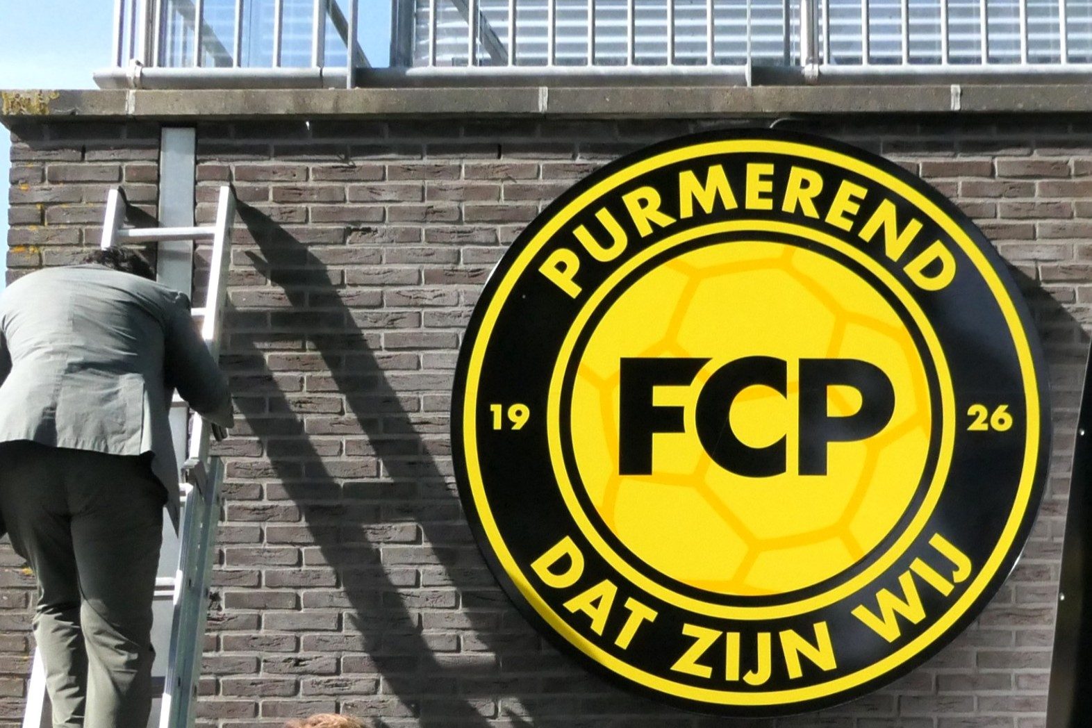 nieuw-logo-close-weidevenner.nl-honderd-jaar-FC-Purmerend-26-36