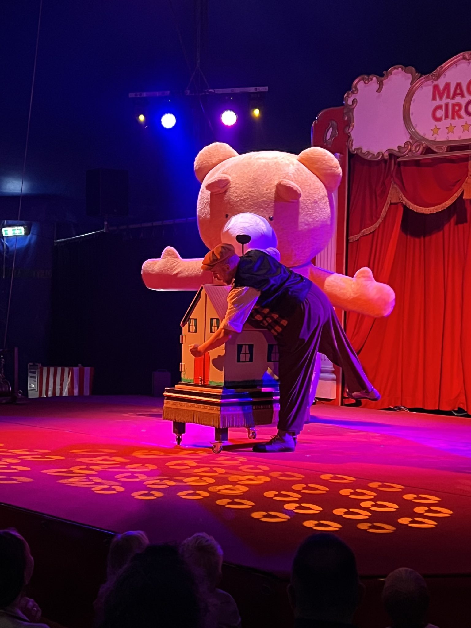 Jofri-Magic-Circus