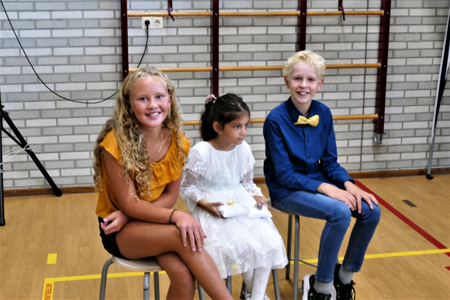 3-kinderen-op-stoel-Piet-Jonker-weidevenner